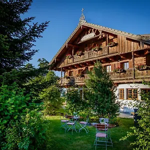Christl Am Hotel