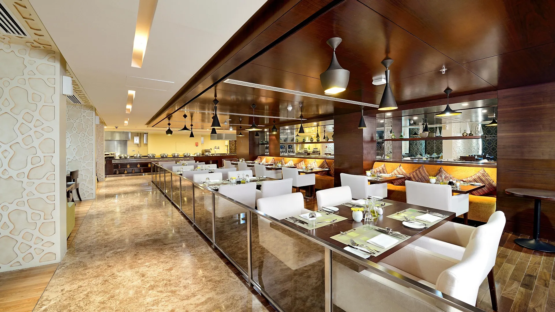 Copthorne Hotel Şarja
