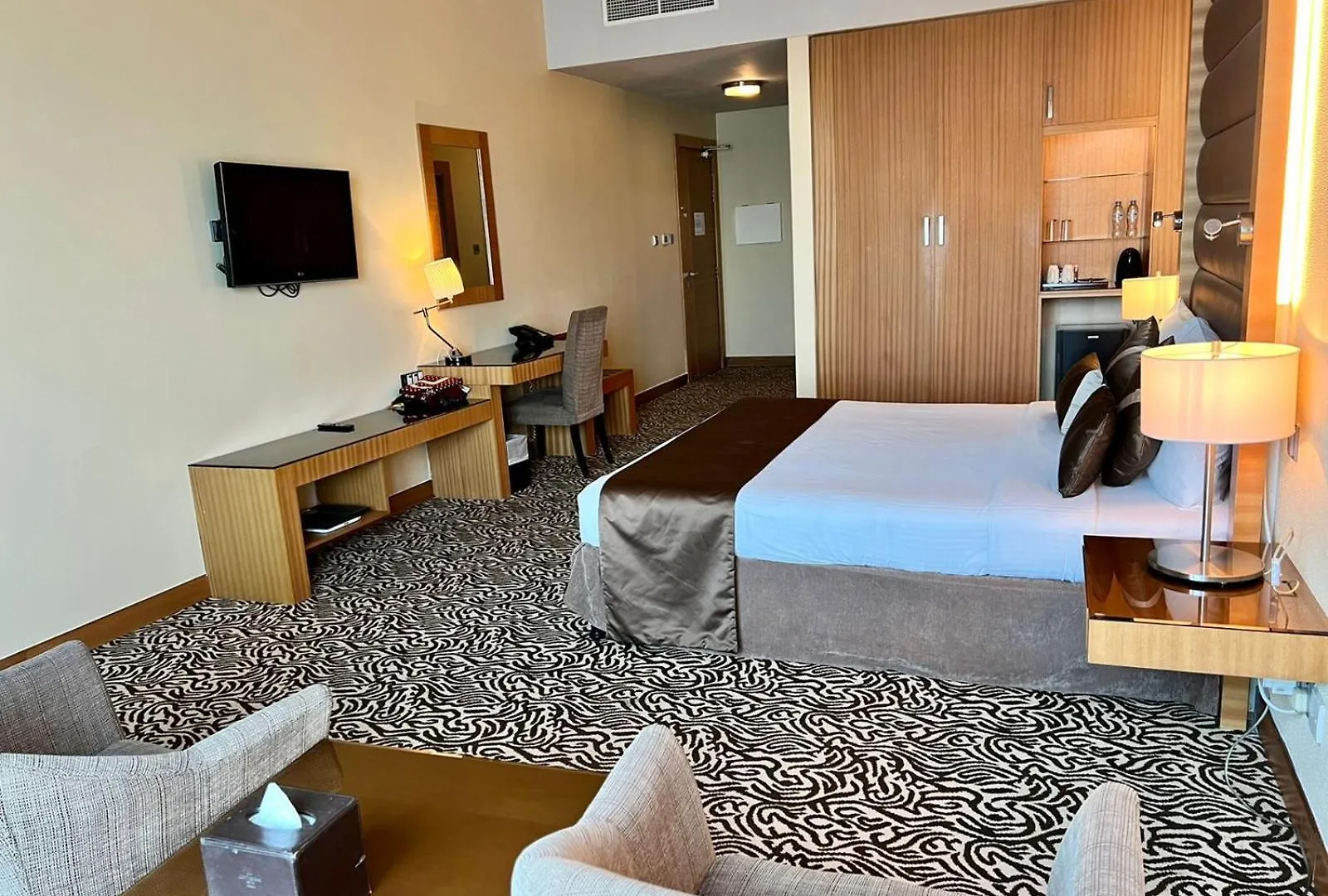 Copthorne Hotel Şarja 4*,  Birleşik Arap Emirlikleri