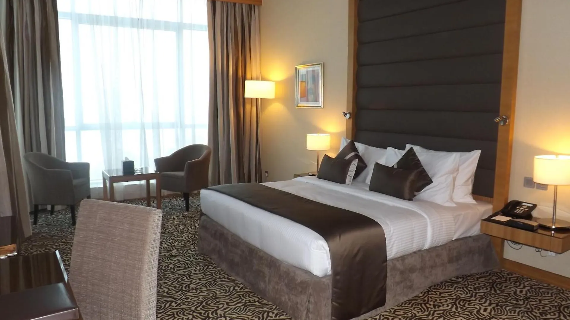 Copthorne Hotel Şarja 4*,