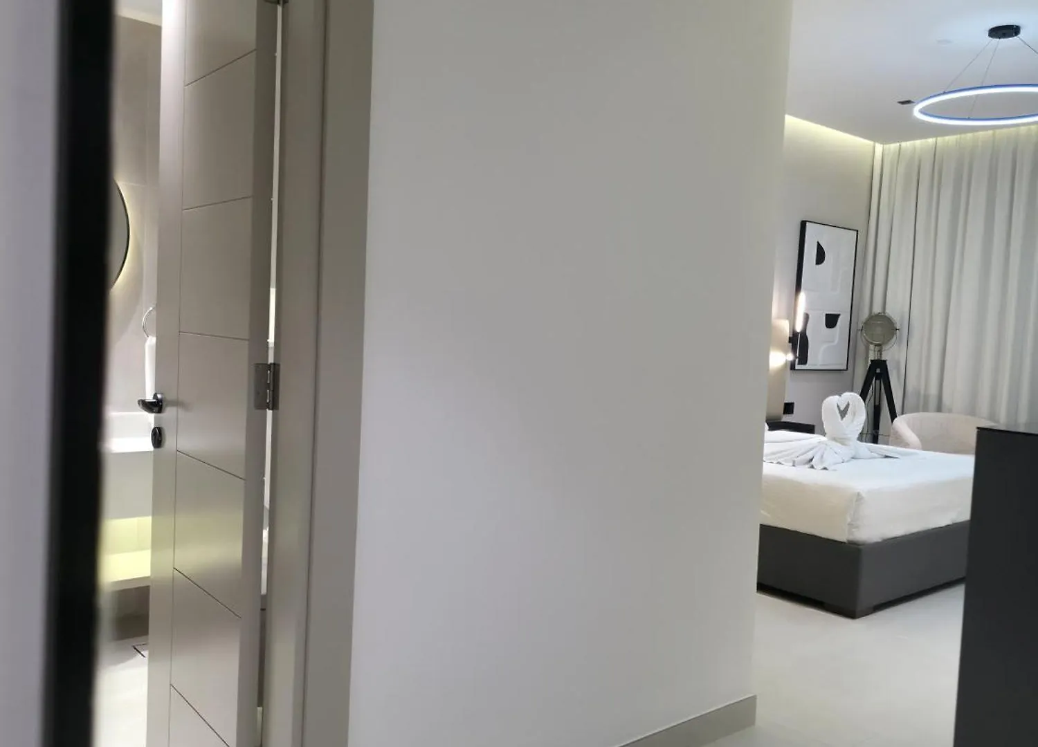 Copthorne Hotel Şarja